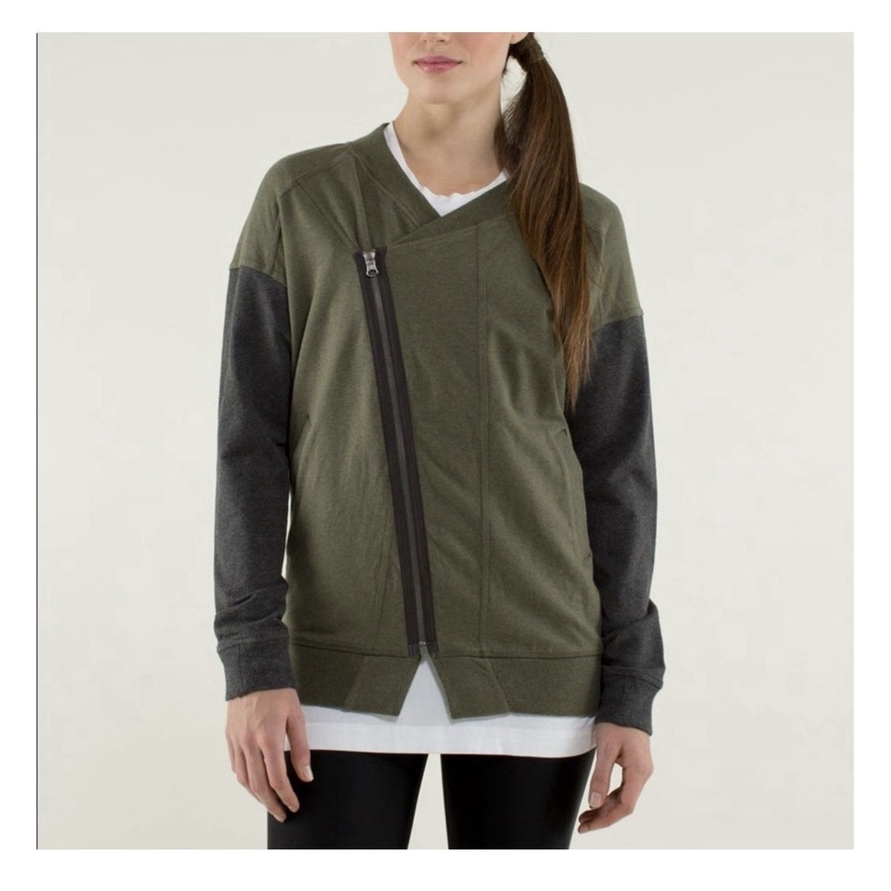 Lululemon Mika Bundle Wrap Gathered Fatigue Green Jacket Top Oversized Size 10‎